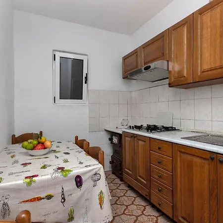 Robinzon Milivoj Apartment *