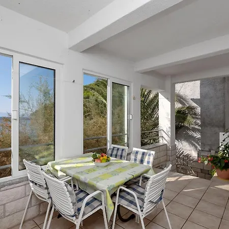 Apartment Robinzon Milivoj *